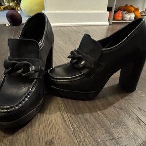 Kenneth Cole New York Black Chunky Heel Loafers